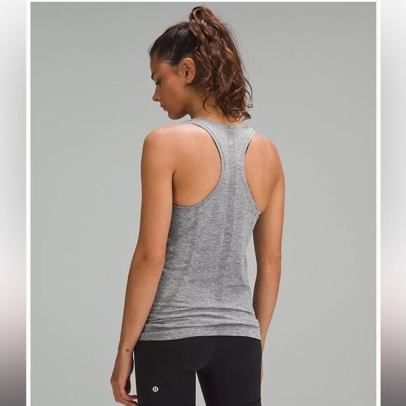 Lululemon Swiftly Tech Racerback Tank Size 4 Light Gray Marl Fitted Sporty Gym - Picture 5 of 9